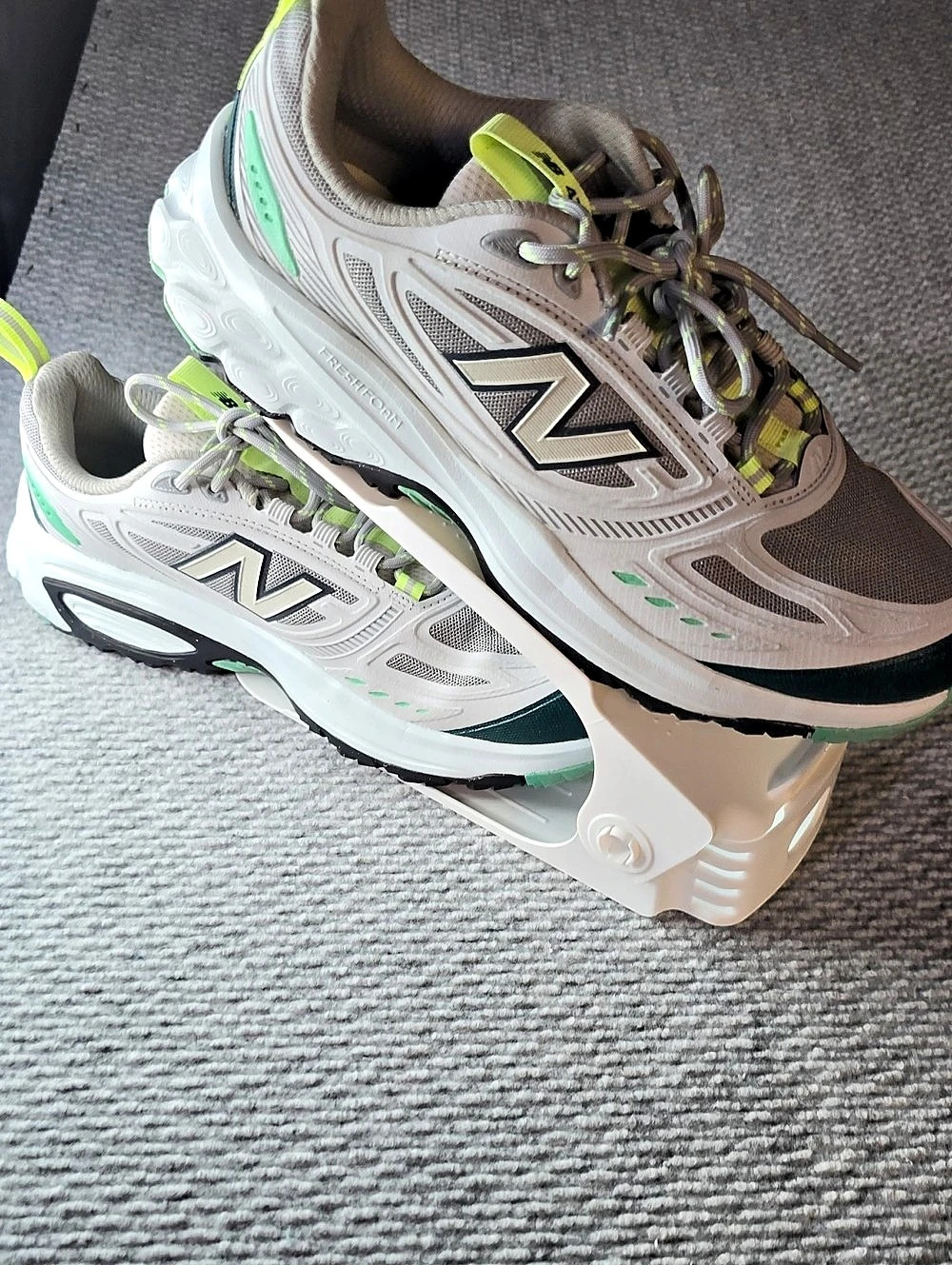 New Balance Fresh Foam X 1440 Women's Athletic Shoes White & Green US 9.5